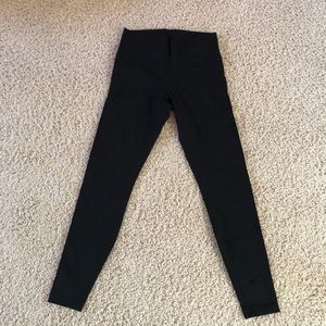 Black Lulu leggings